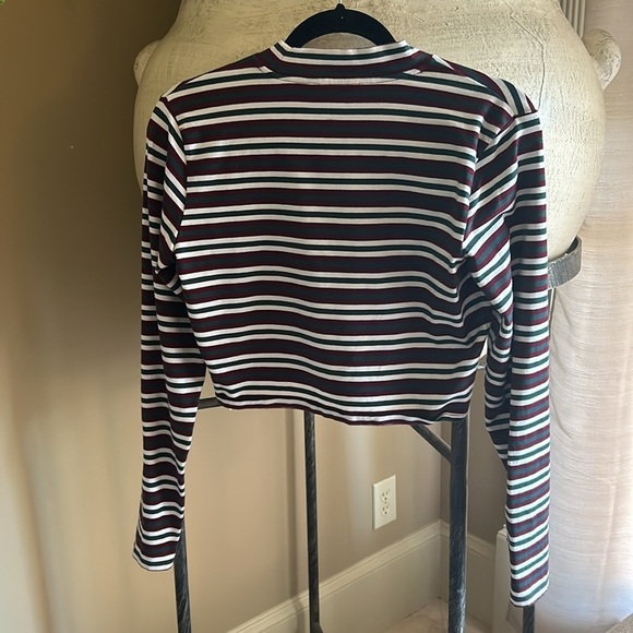 Guess cropped Top - Picture 4 of 4